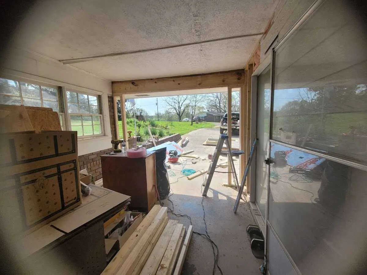 Air movers and dehumidifier for Drying & Dehumidification in Glenarden